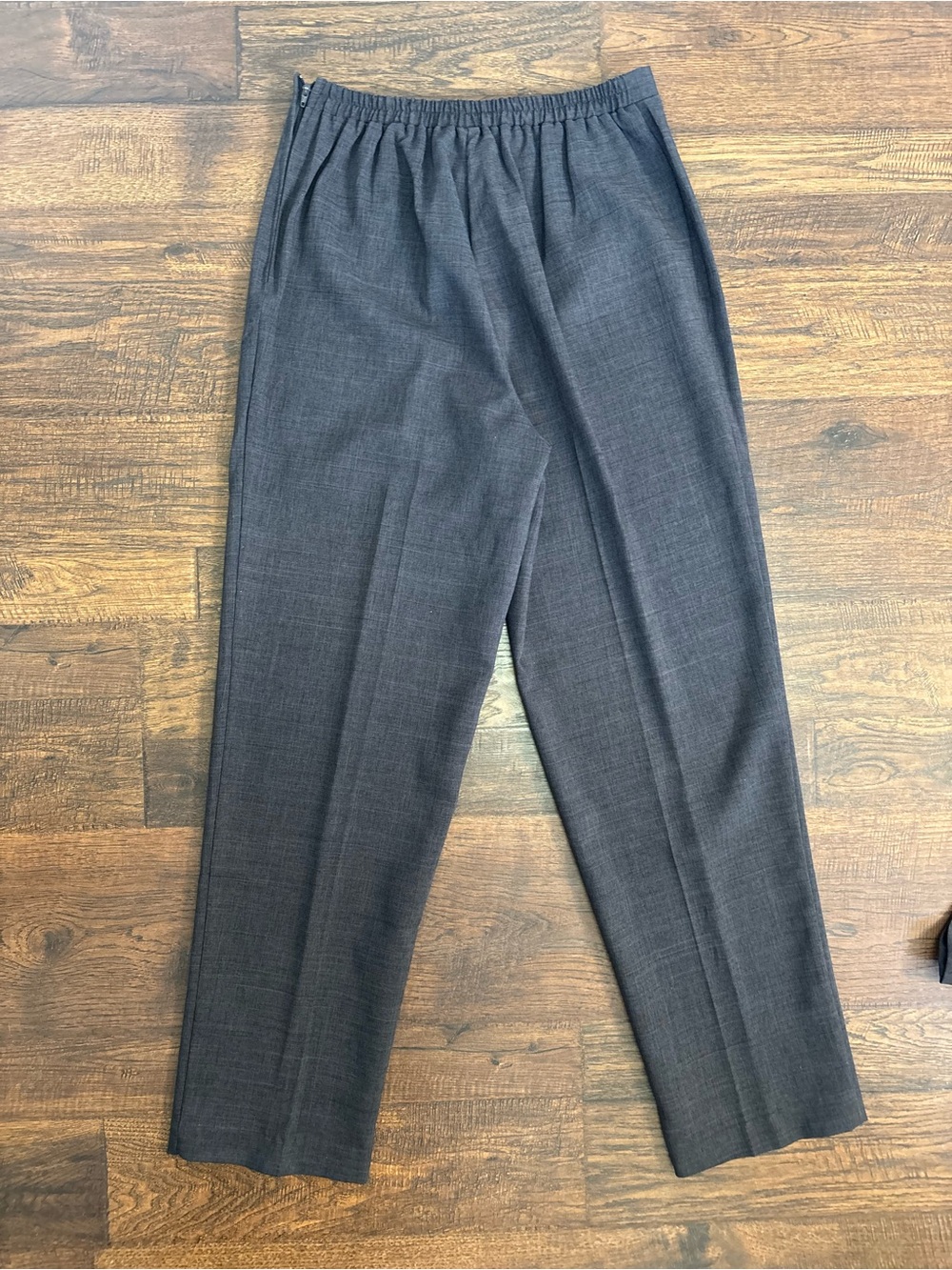Sag Harbor Women's Two-Piece Suit Size 8p - Picture 6 of 8